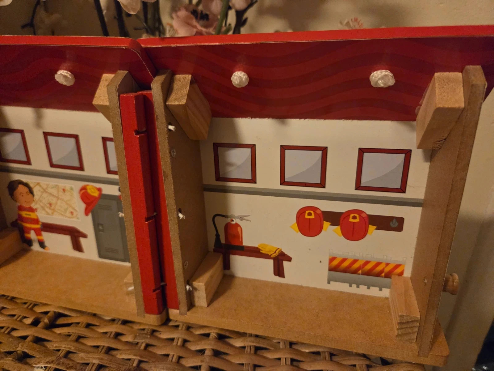 ❤️ Petite caserne de pompier en bois – photo 6